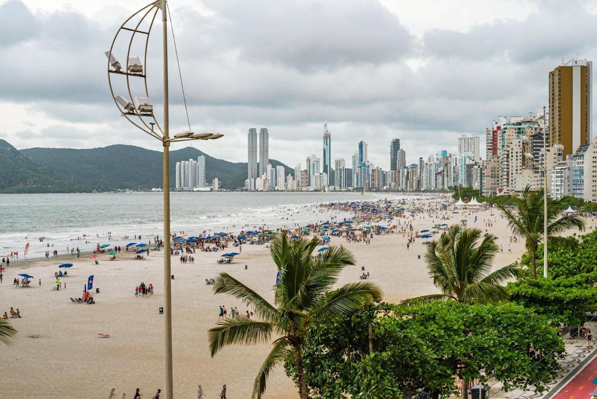 Apto Pe Na Areia Com Linda Vista Frente Mar Cel403 *